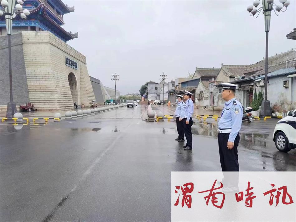 【节日我在岗】“雨”你同行丨韩城公安交警坚守岗位，为国庆出行护航！